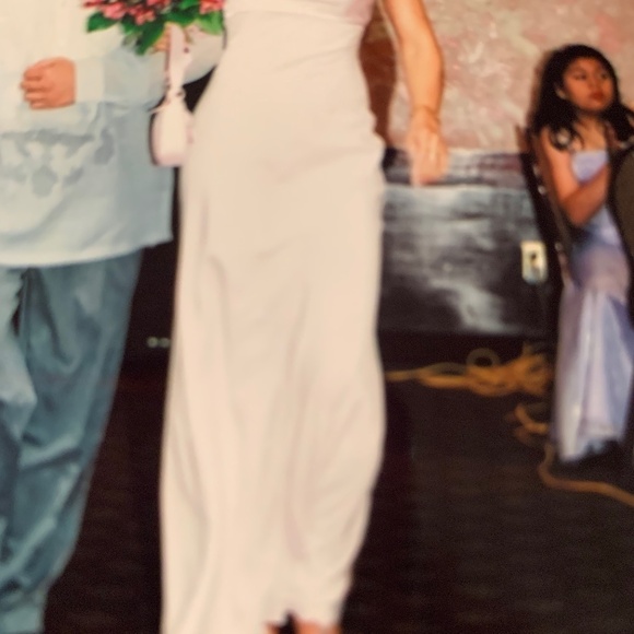 Ladies Evening Dress - Picture 11 of 12